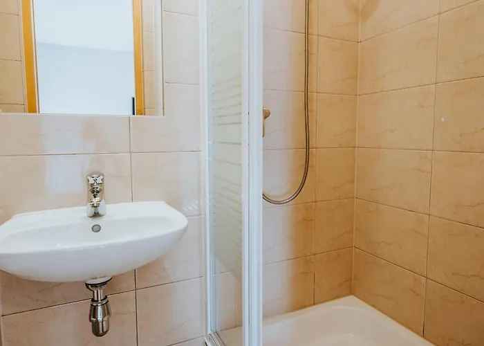 Zacisze Wolny Pokój 3*